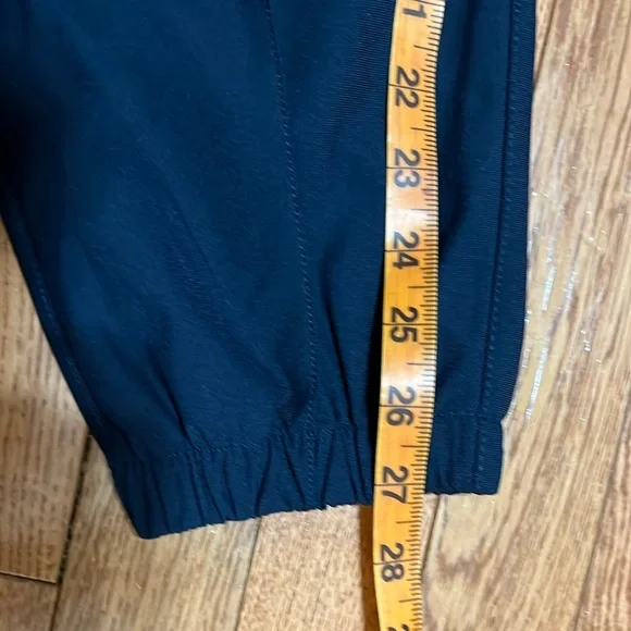 Lululemon Warpstreme High-Rise 7/8 Jogger Sz 27 - Picture 10 of 12